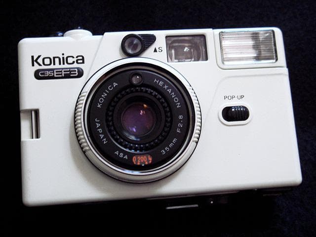 美品 コニカ C35 EF3 白 konica c35 ef3 フィルムカメラ