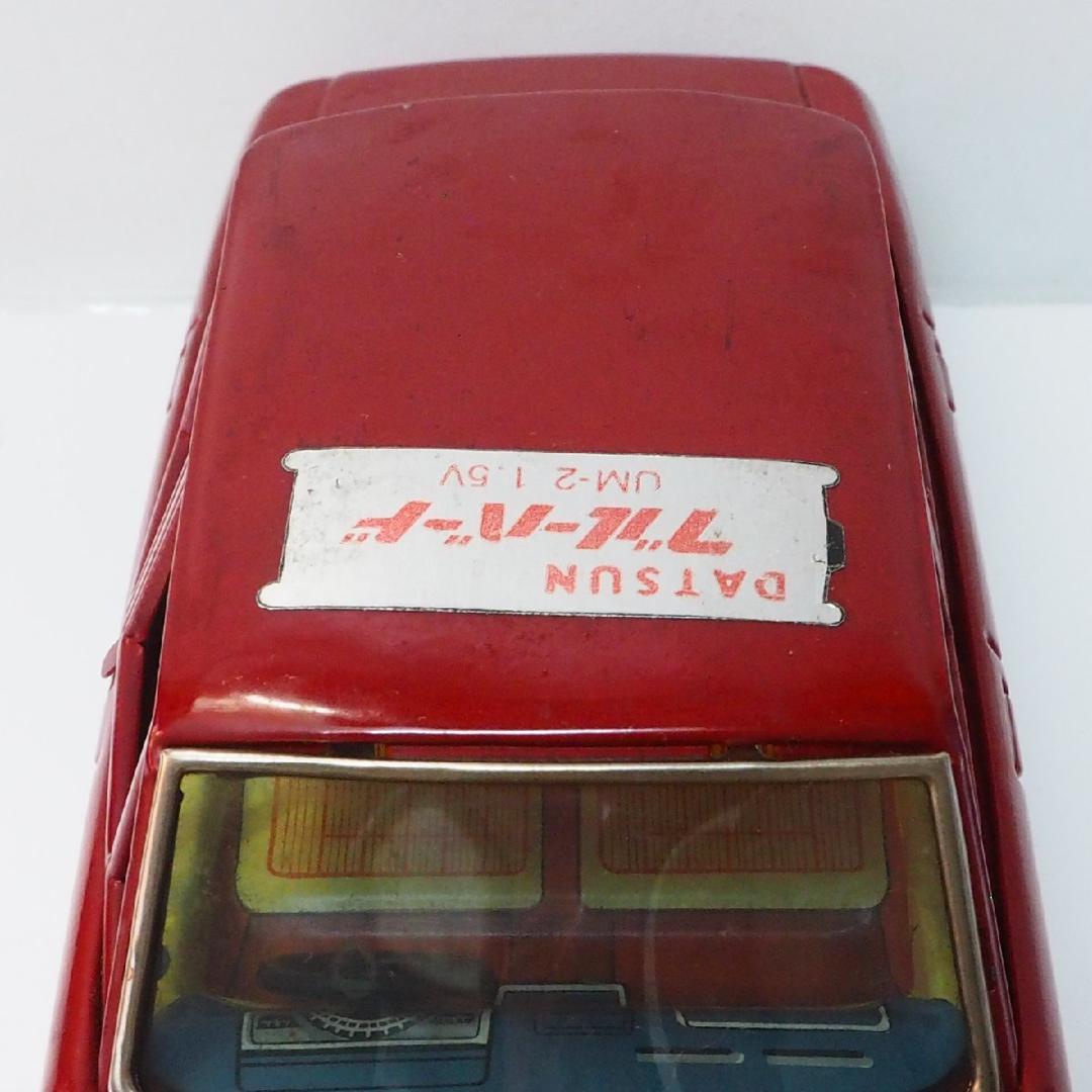 萬代屋【ダットサン ブルーバー赤モーターハイウェイ動作不良】ブリキ製ミニカー箱無