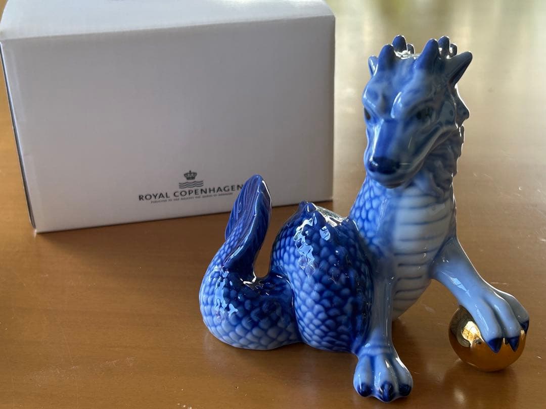   ドラゴンの置物