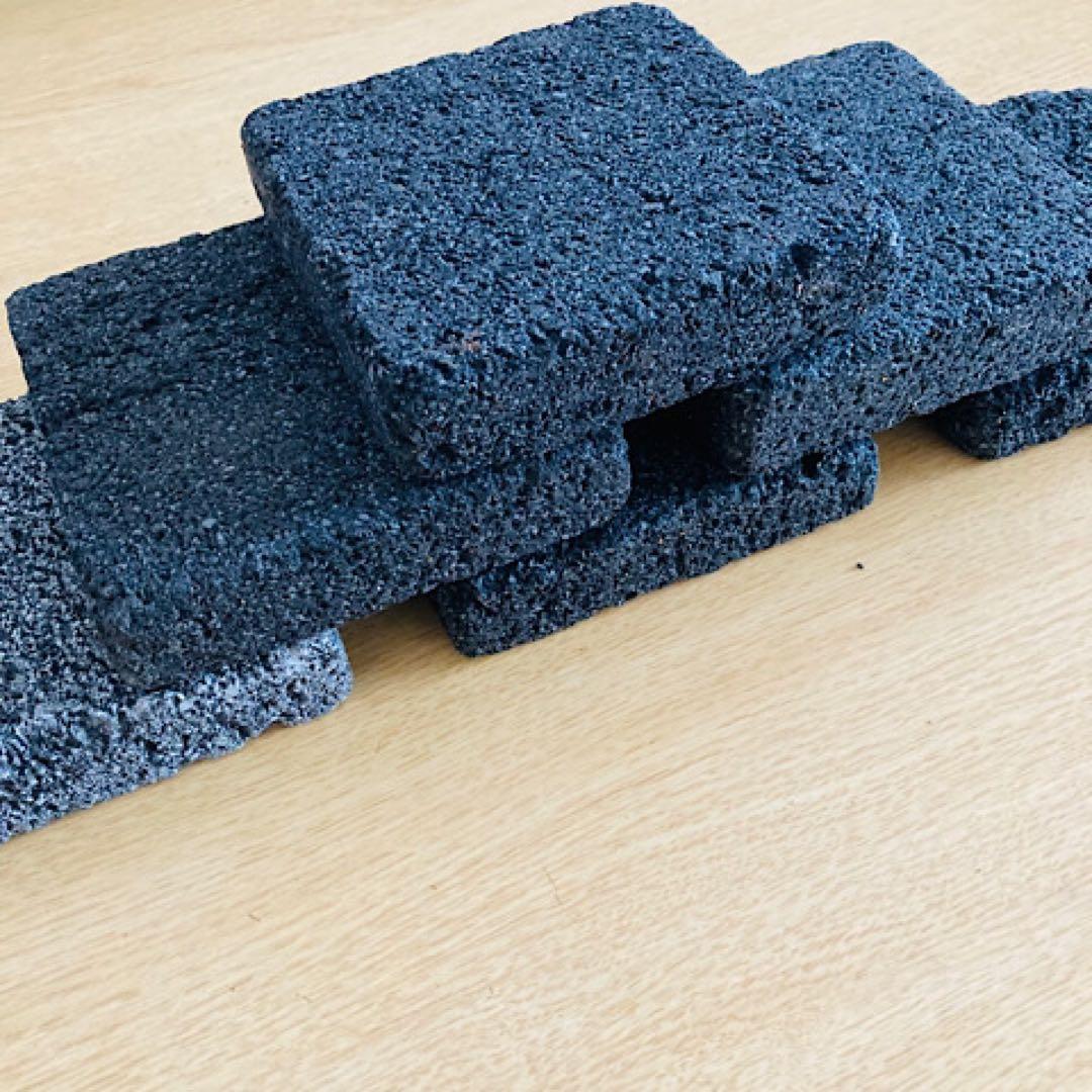 溶岩石プレート10×10cm 40枚 隠れ家 バスキング 陸地