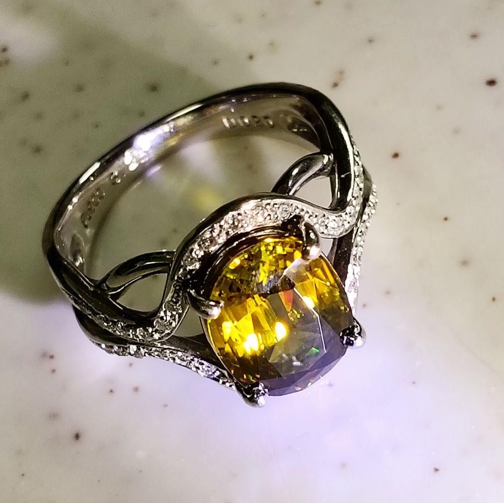 スフェーン3.25ctダイヤpt900リング12.5号