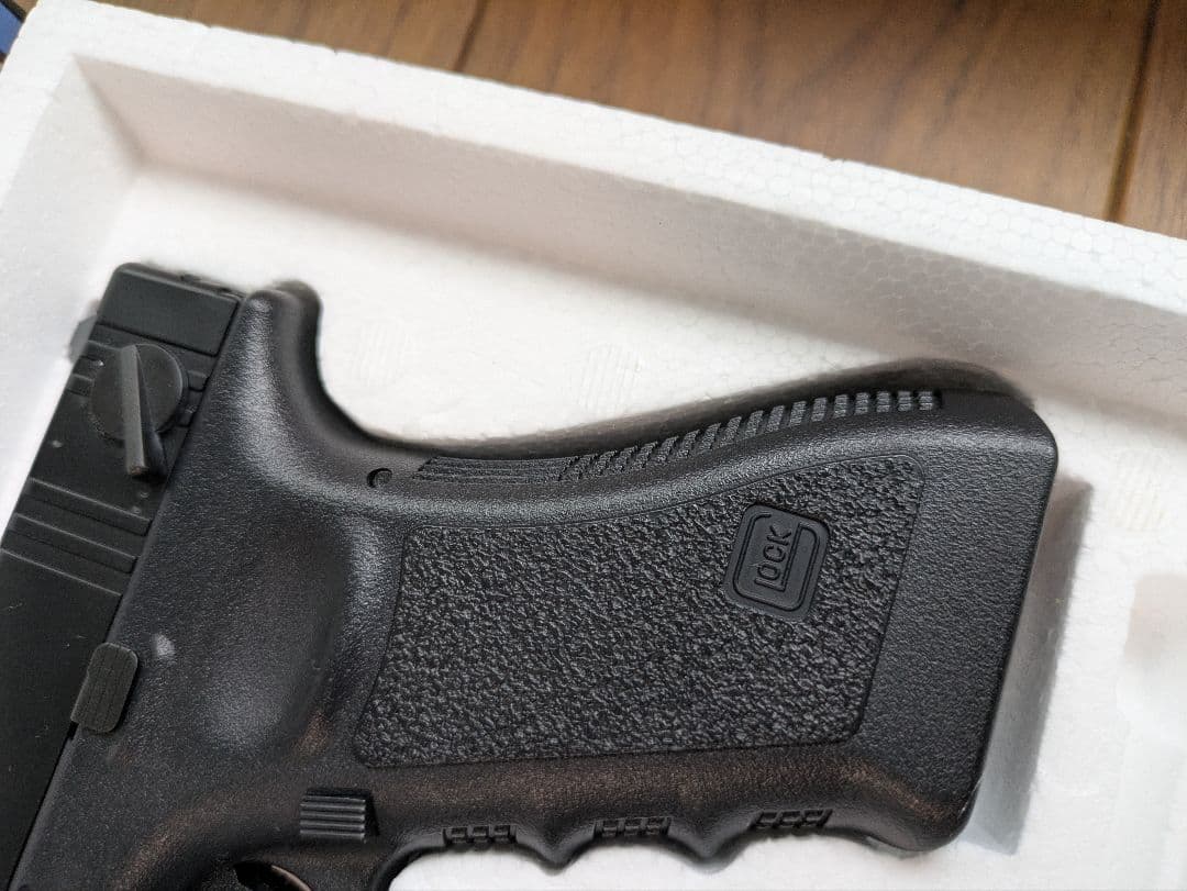 東京マルイ GLOCK 18C ガスブローバックエアガン