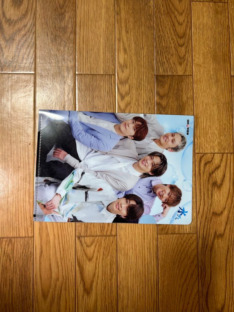 コムドットのグッズ、本