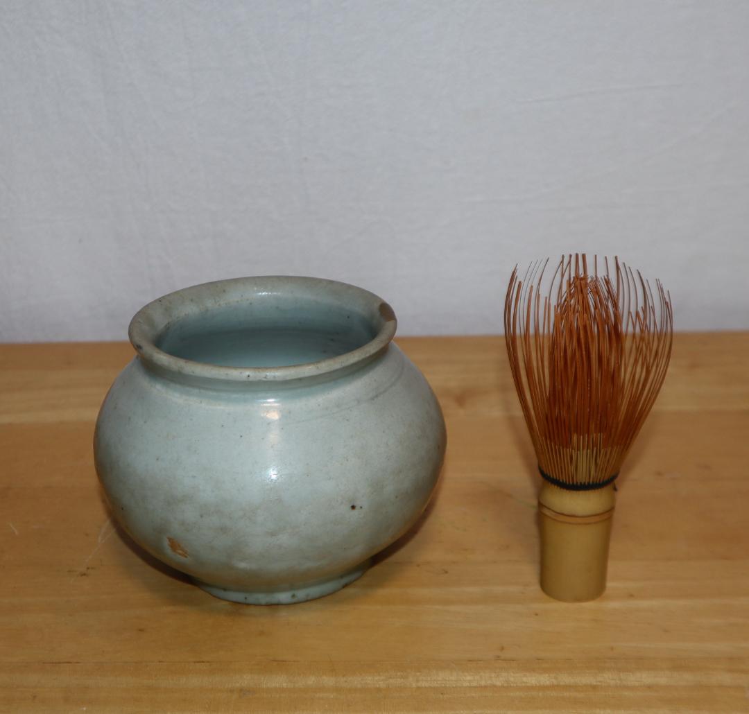 李朝白磁塩笥壺