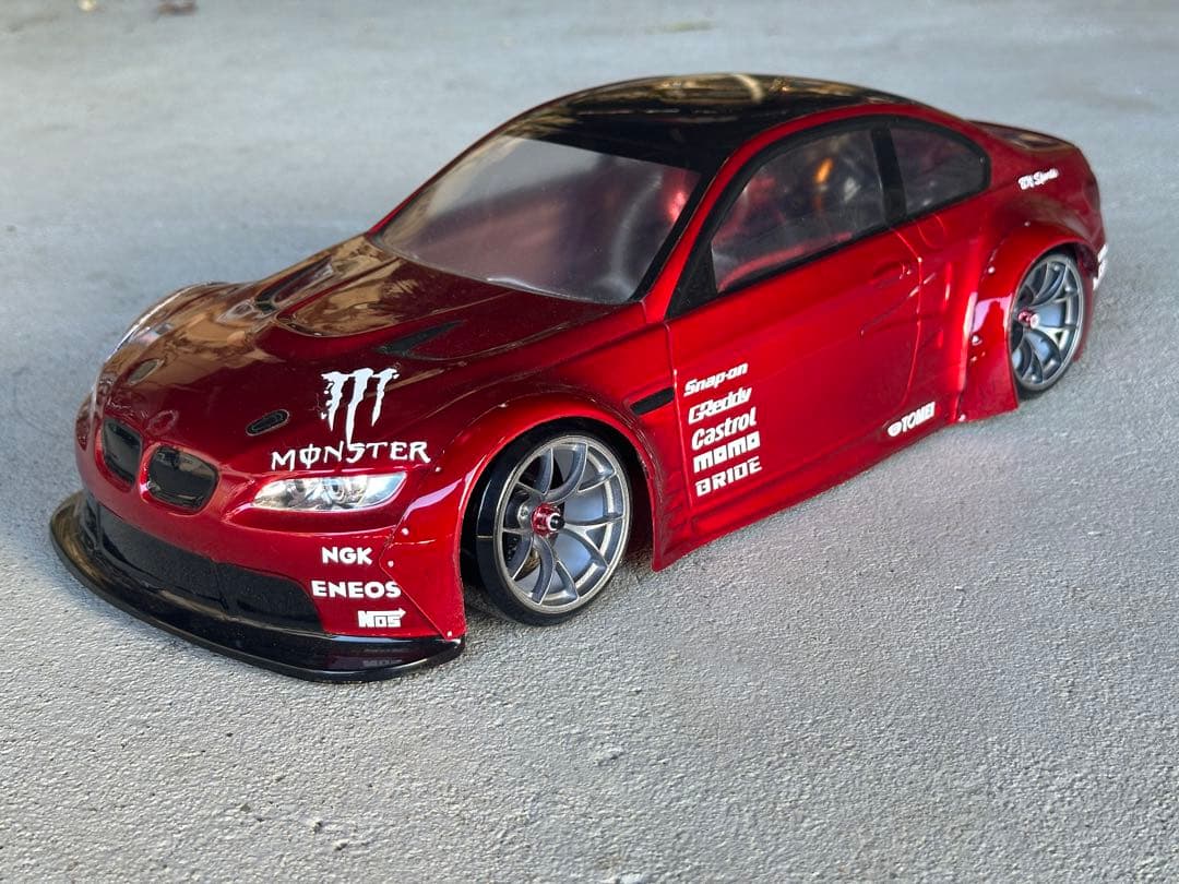 BMW M3 E92 LIBERTYWALK風　オーバーフェンダー