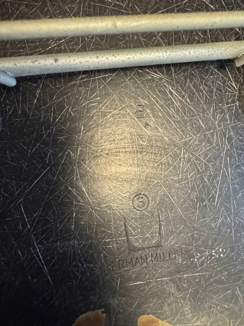 G*8様 Herman Miller イームズ シェルチェア 黒 FRP ヴィン