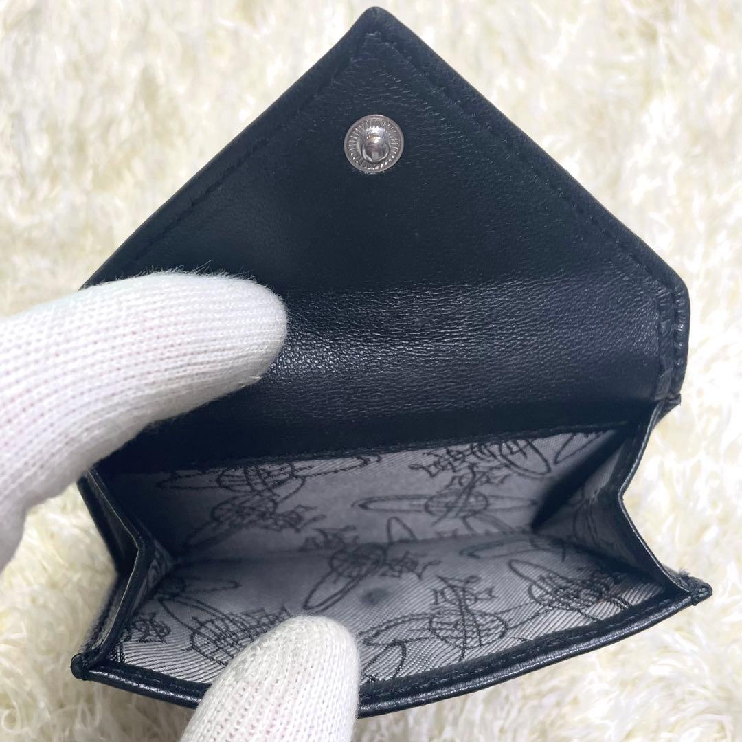 美品 ヴィヴィアンウエストウッド 折財布 ブラック 三つ折り財布 レター
