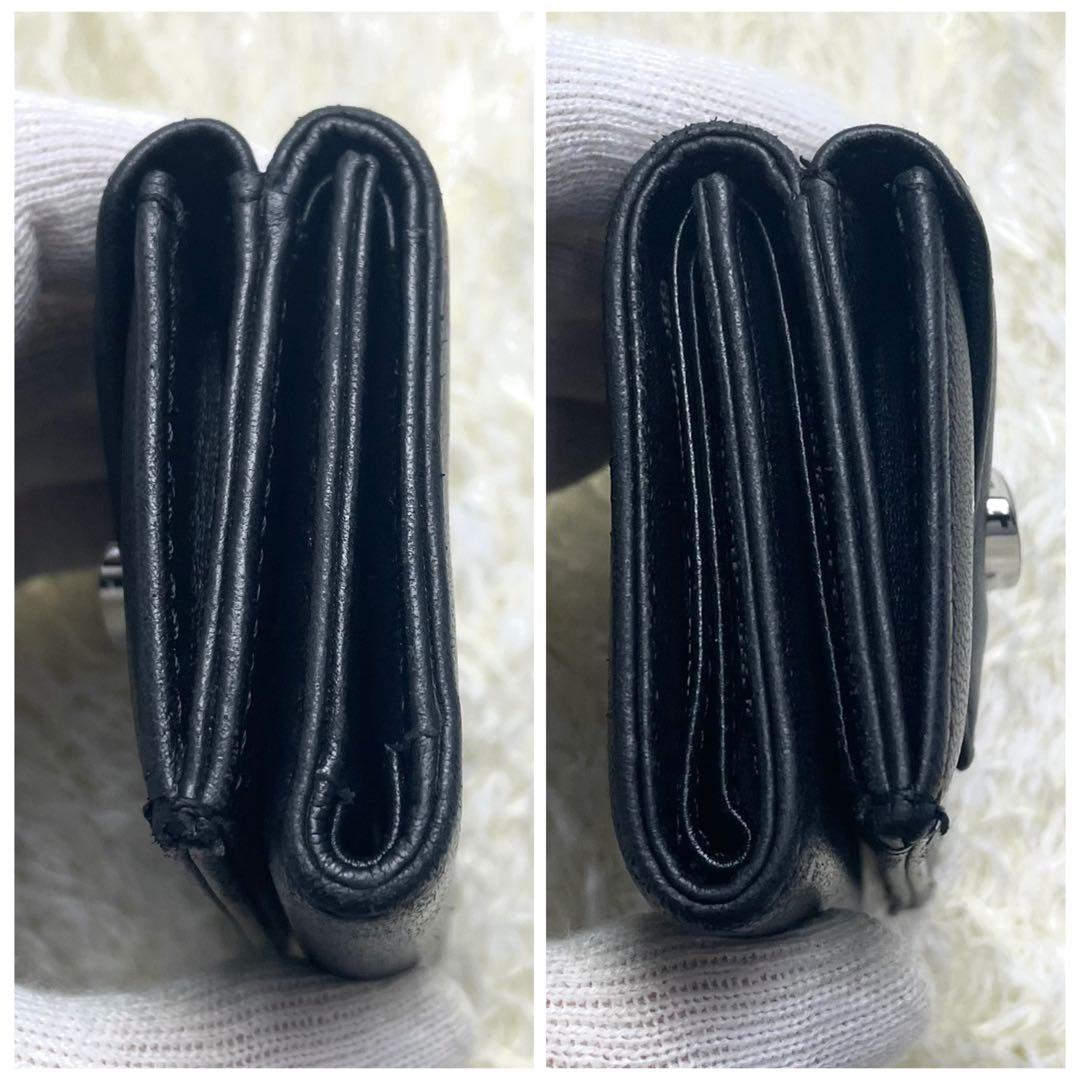 美品 ヴィヴィアンウエストウッド 折財布 ブラック 三つ折り財布 レター