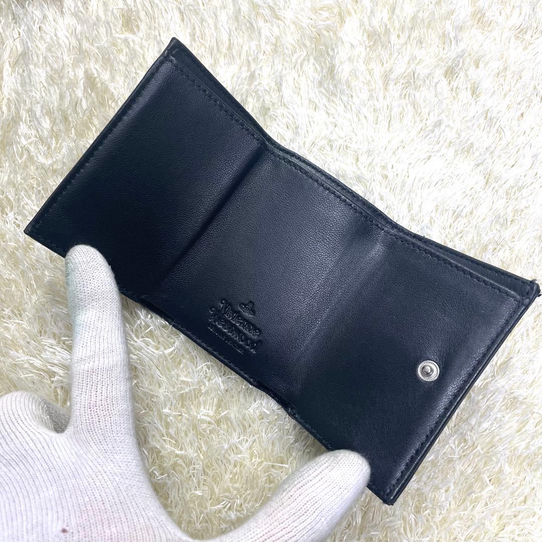美品 ヴィヴィアンウエストウッド 折財布 ブラック 三つ折り財布 レター
