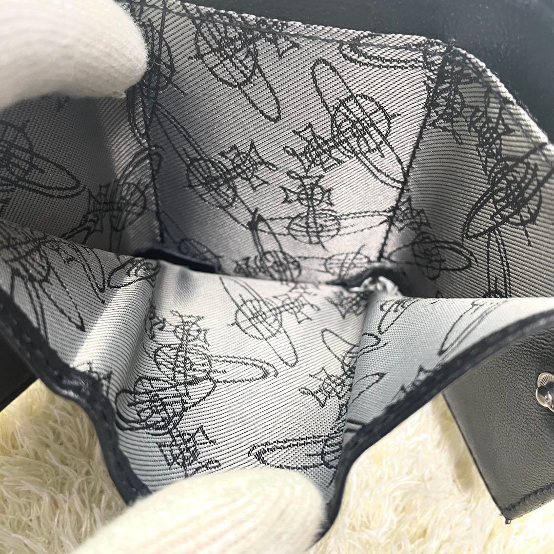 美品 ヴィヴィアンウエストウッド 折財布 ブラック 三つ折り財布 レター