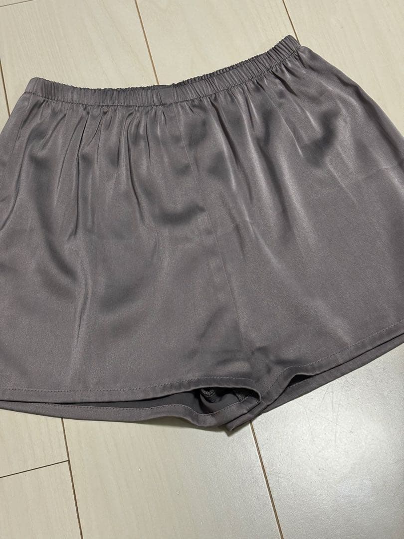 DEAディア ビジュー スリット サテン キャミ ミディアムドレス キャバドレス