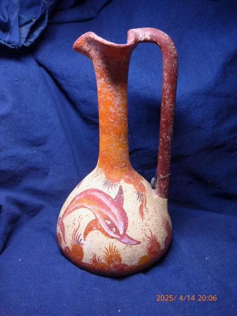 紀元前500年　ギリシャで見つかった水差しのミュージアムコピーです。