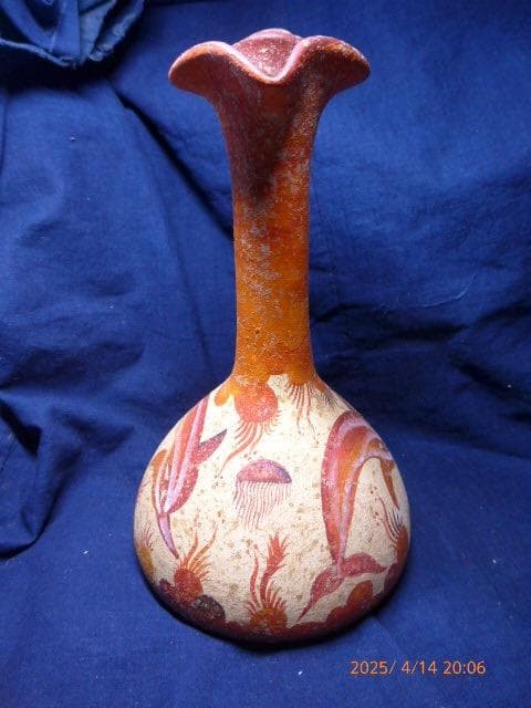 紀元前500年　ギリシャで見つかった水差しのミュージアムコピーです。