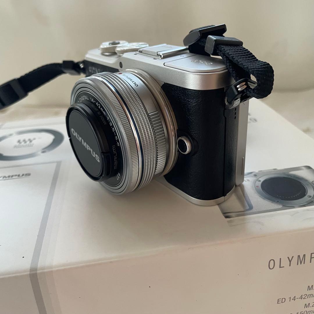 【値下げ！美品】OLYMPUS PEN E-PL9 [ブラック]ミラーレス一眼