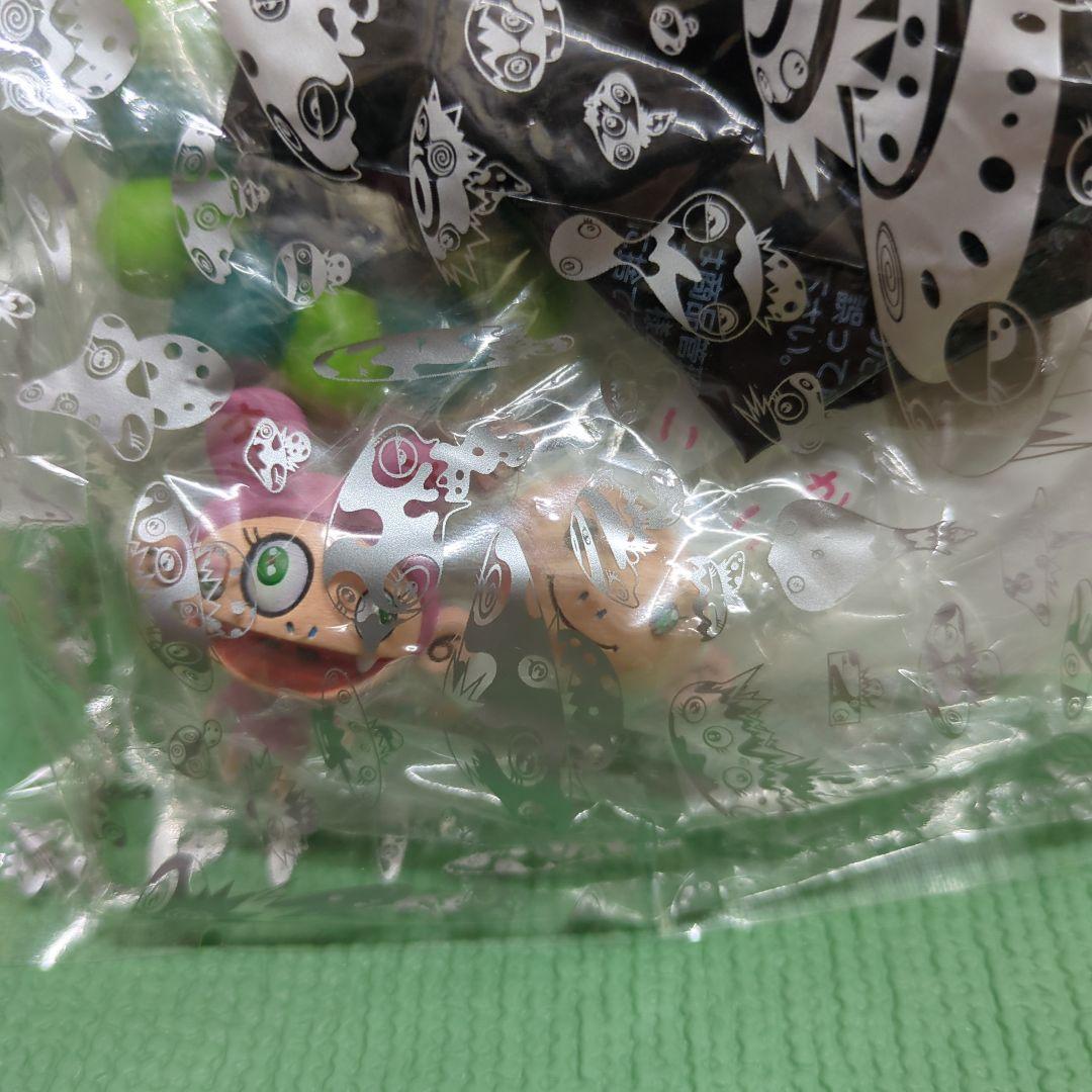 村上隆のスーパーフラットミュージアム ロサンゼルスエディション 9個。