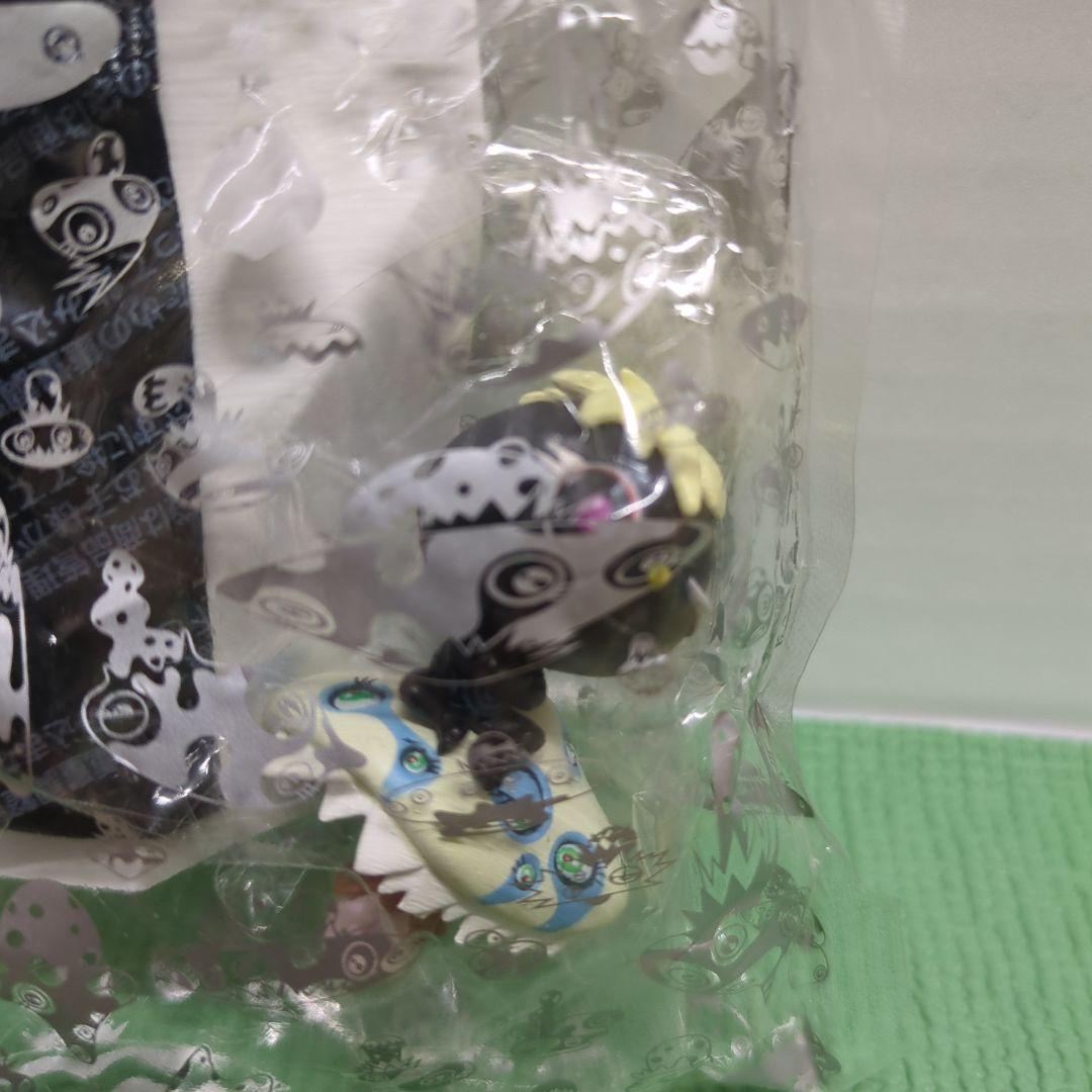 村上隆のスーパーフラットミュージアム ロサンゼルスエディション 9個。