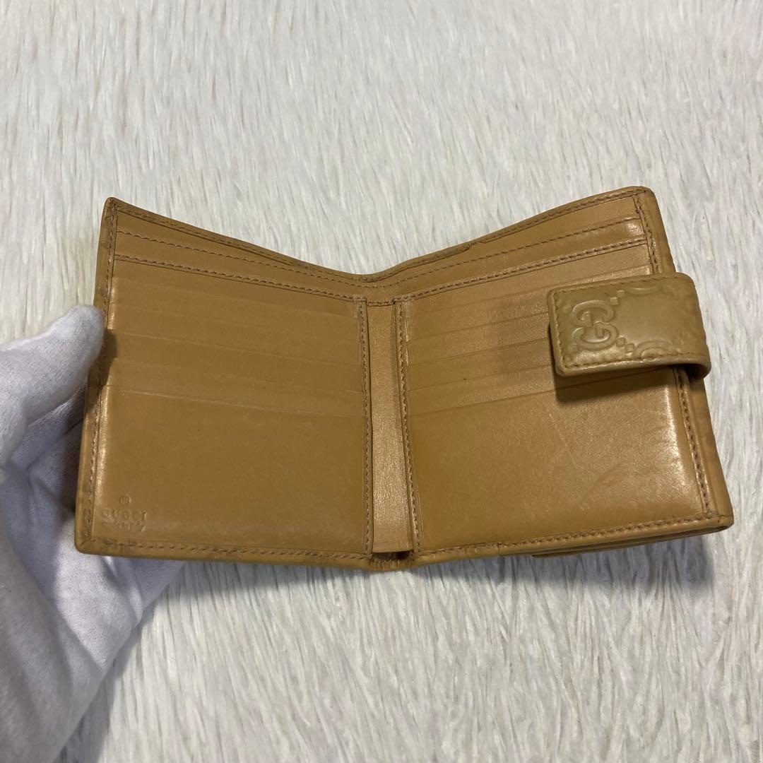 最終値下げ GUCCI グッチ　レザー　二つ折り　財布　金具　ベージュ