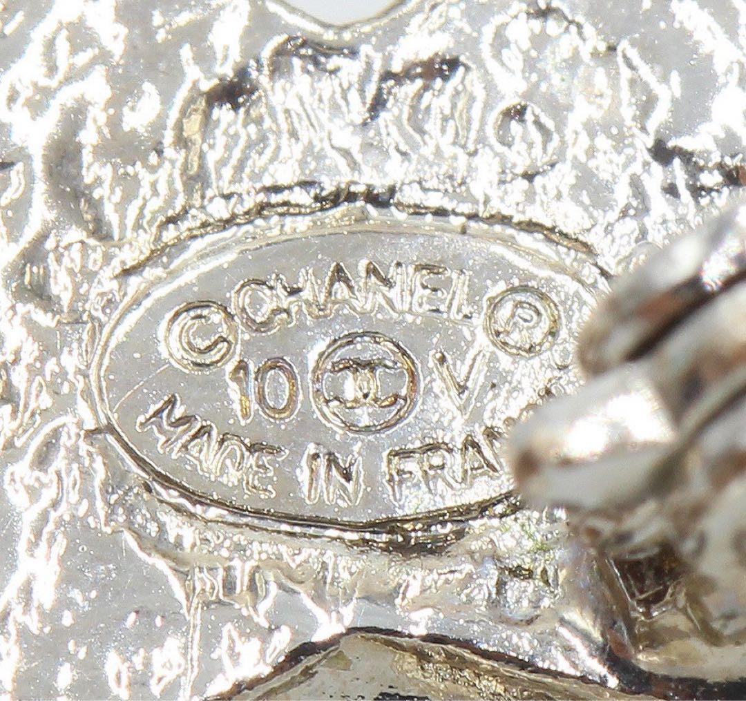 Q2366 超美品 シャネル ココマーク フェイクパール スイング ブローチ