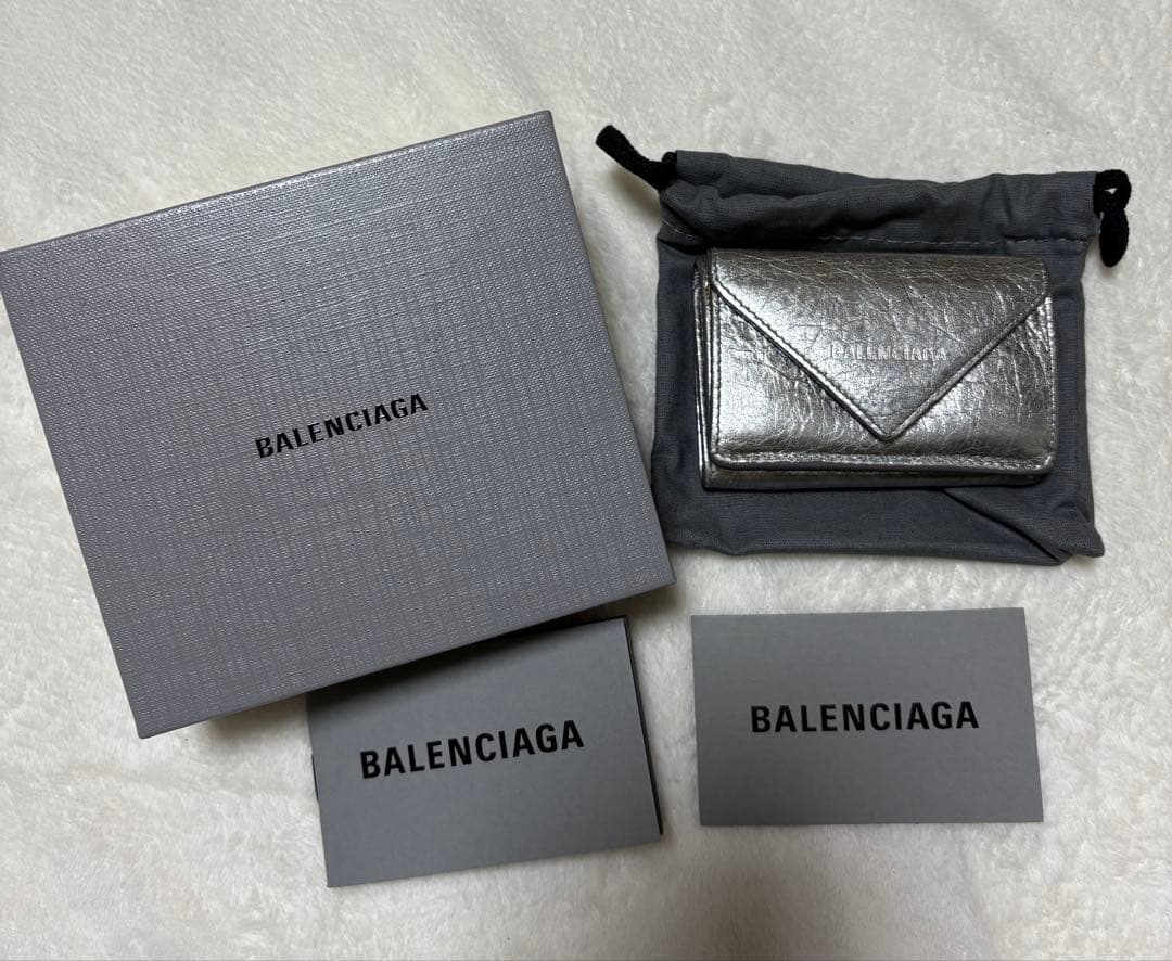 BALENCIAGA バレンシアガ　三つ折りウォレット　シルバー　財布