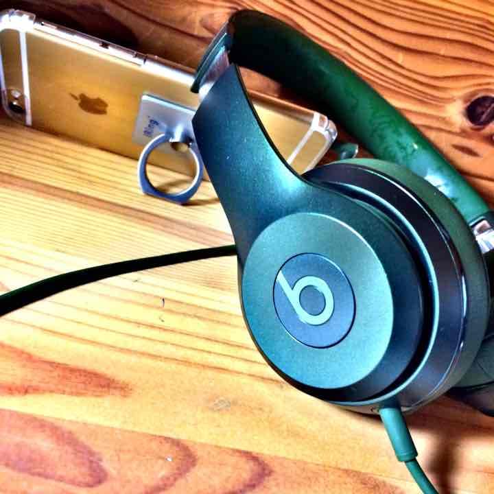 ヘッドホン beat