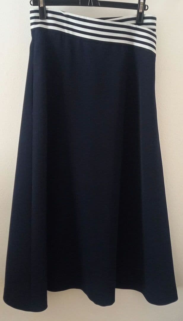 ボーダーズアットバルコニーネイビー フレアスカート