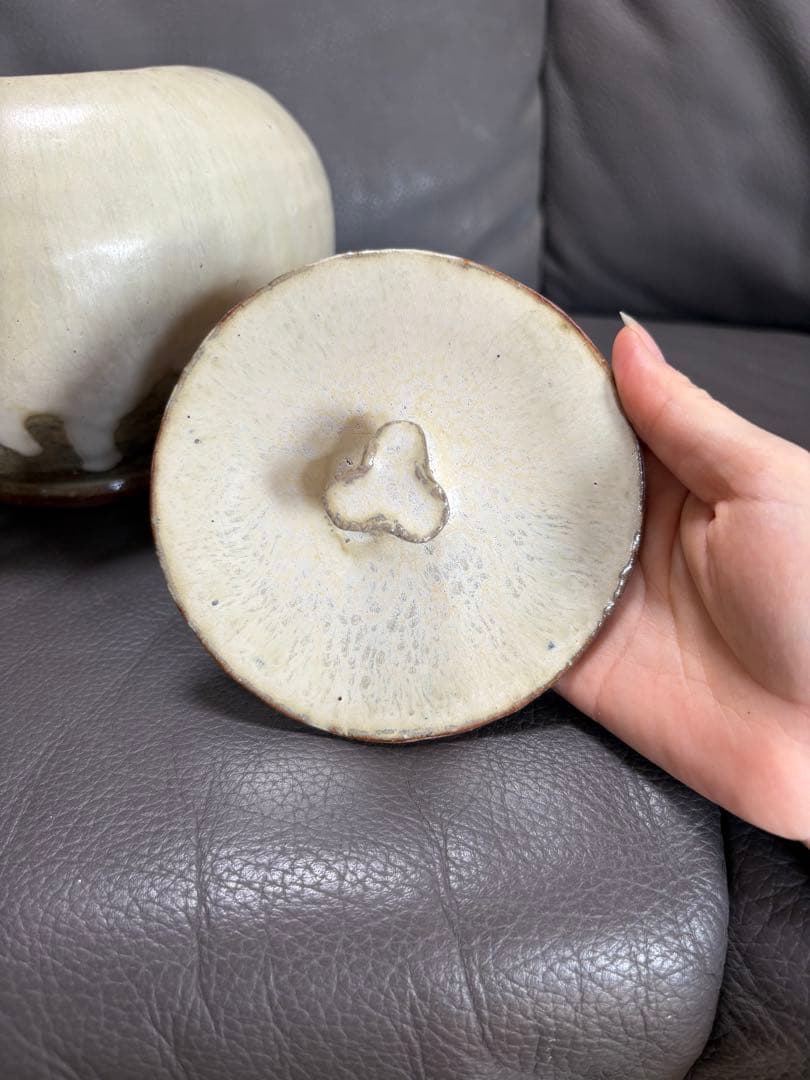 蓋付き入れ物　置物