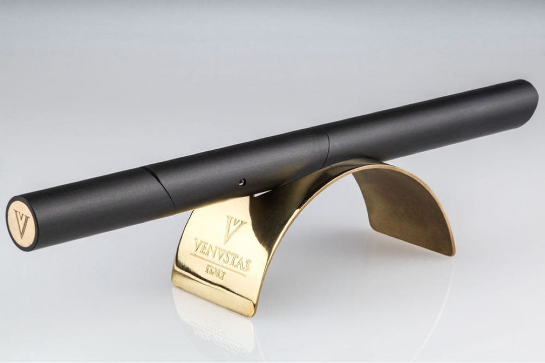 【廃盤予告】VENVSTAS MAGNA2.0ピストン カーボン チタンFニブ