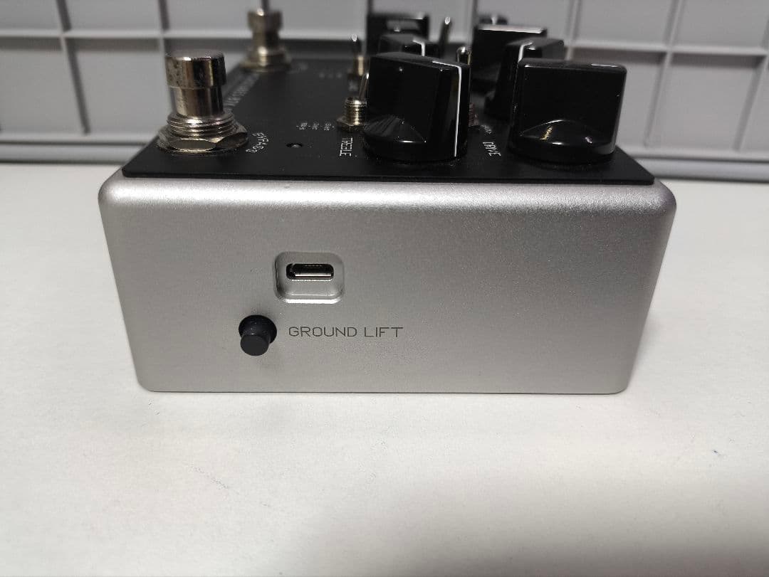 ベース B7K Ultra V2 With Aux IN