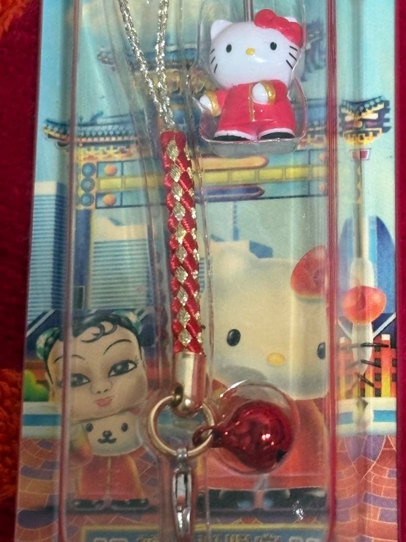 ハローキティ ストラップ 赤い衣装