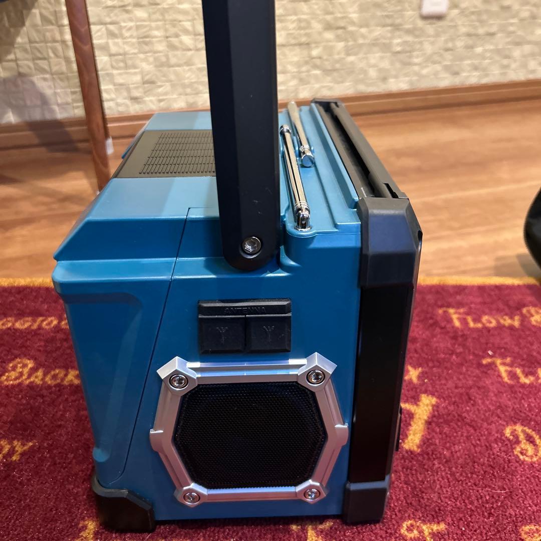 おまけ付き！マキタ充電式ラジオ付テレビ TV100+ツールバッグ　中古美品