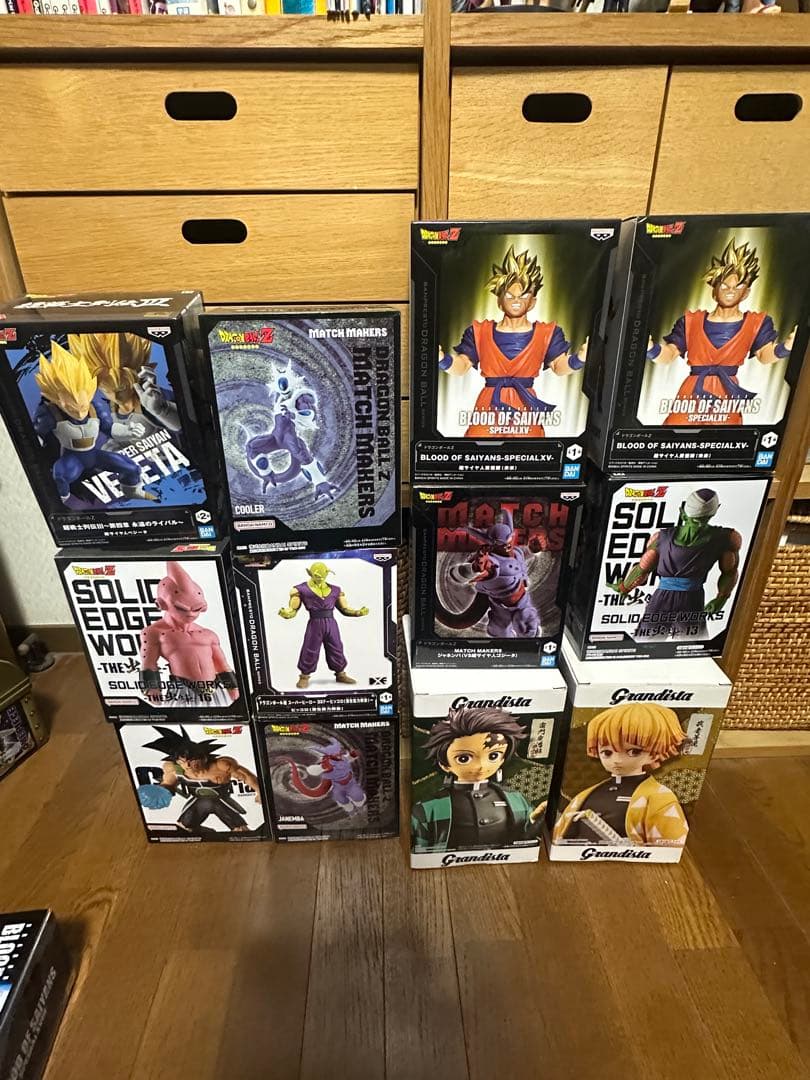 ドラゴンボール フィギュアセット10こ 鬼滅の刃2個