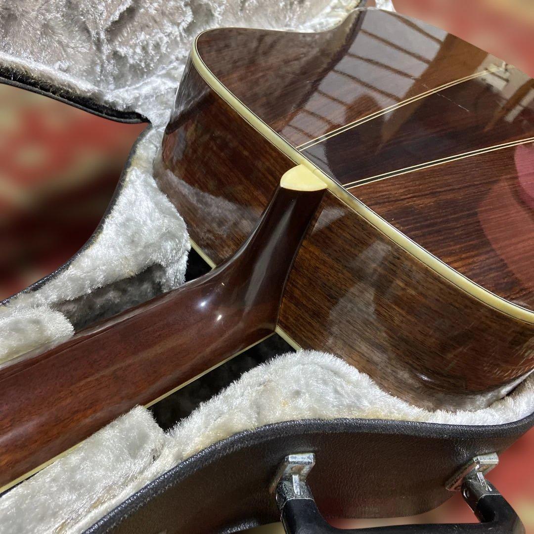 Sada yairiアコースティックギター
