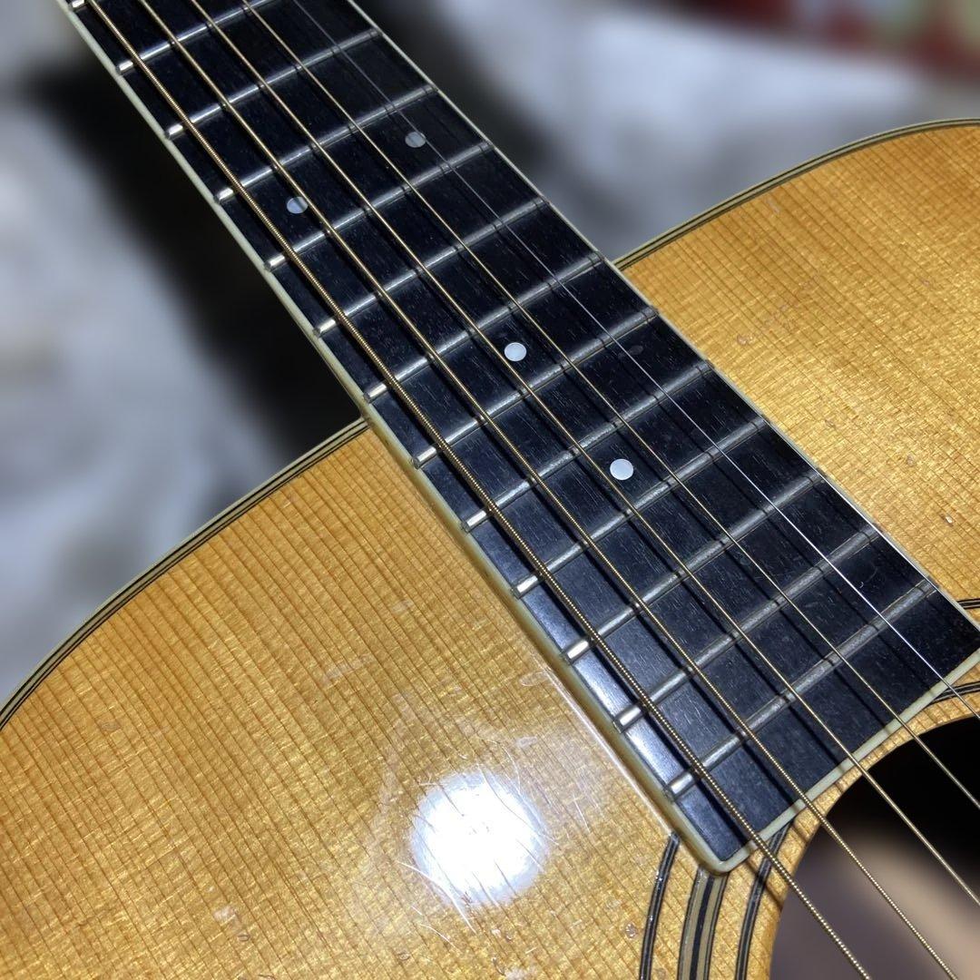 Sada yairiアコースティックギター