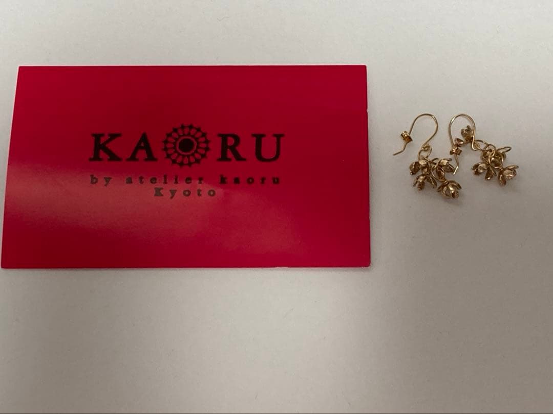 美品　カオル　kaoru かすみ草　ピアス　k10 k18 両耳　証明書付き