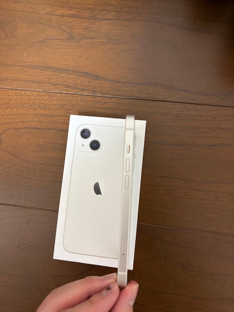 Apple iPhone 13 ホワイト 本体 充電ケーブル付き