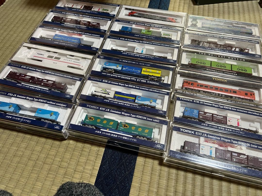 TOMIXトラック、コキ、コンテナセット