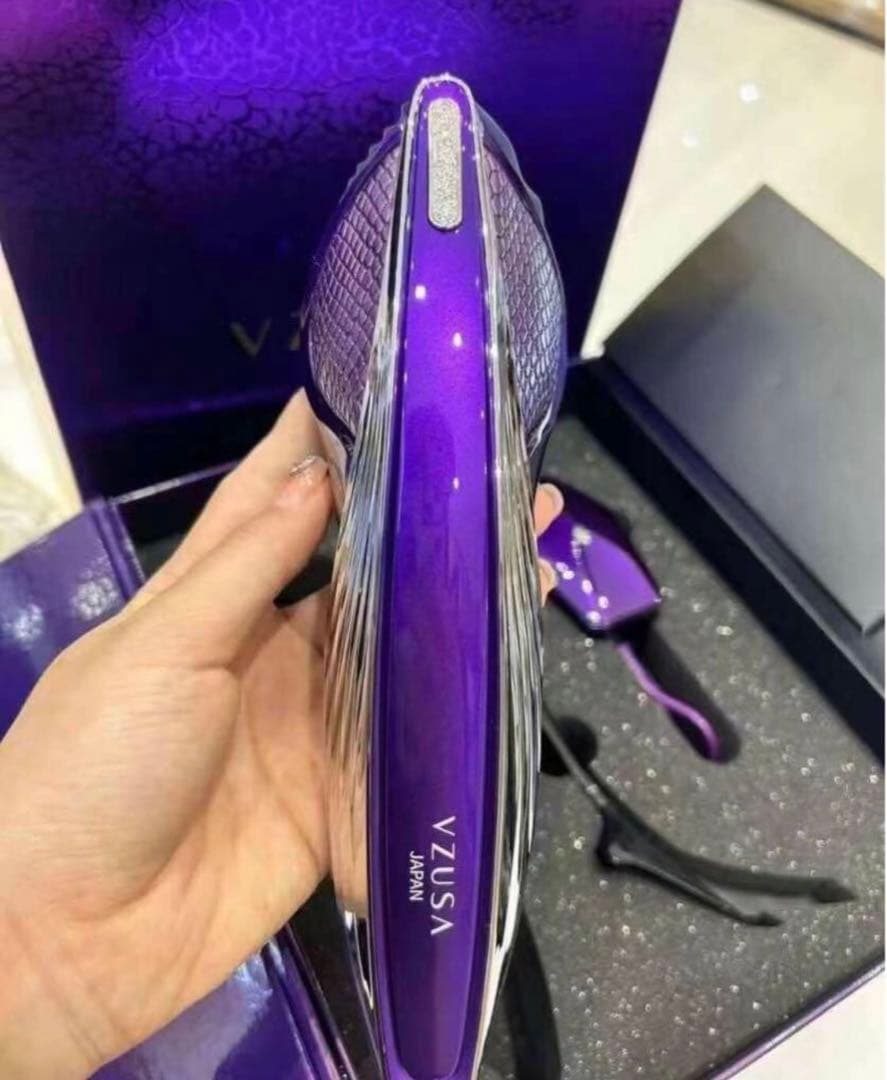 【新品・未開封】高級美顔器　VZUSA II メデューサ Ⅱ 美容液付き