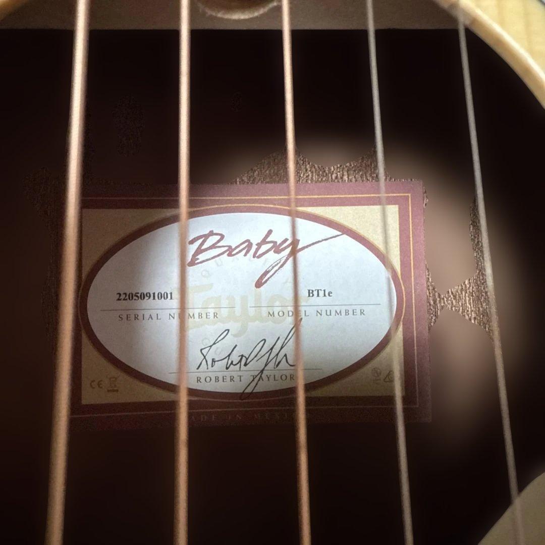 Baby Taylor-e ピックアップ搭載