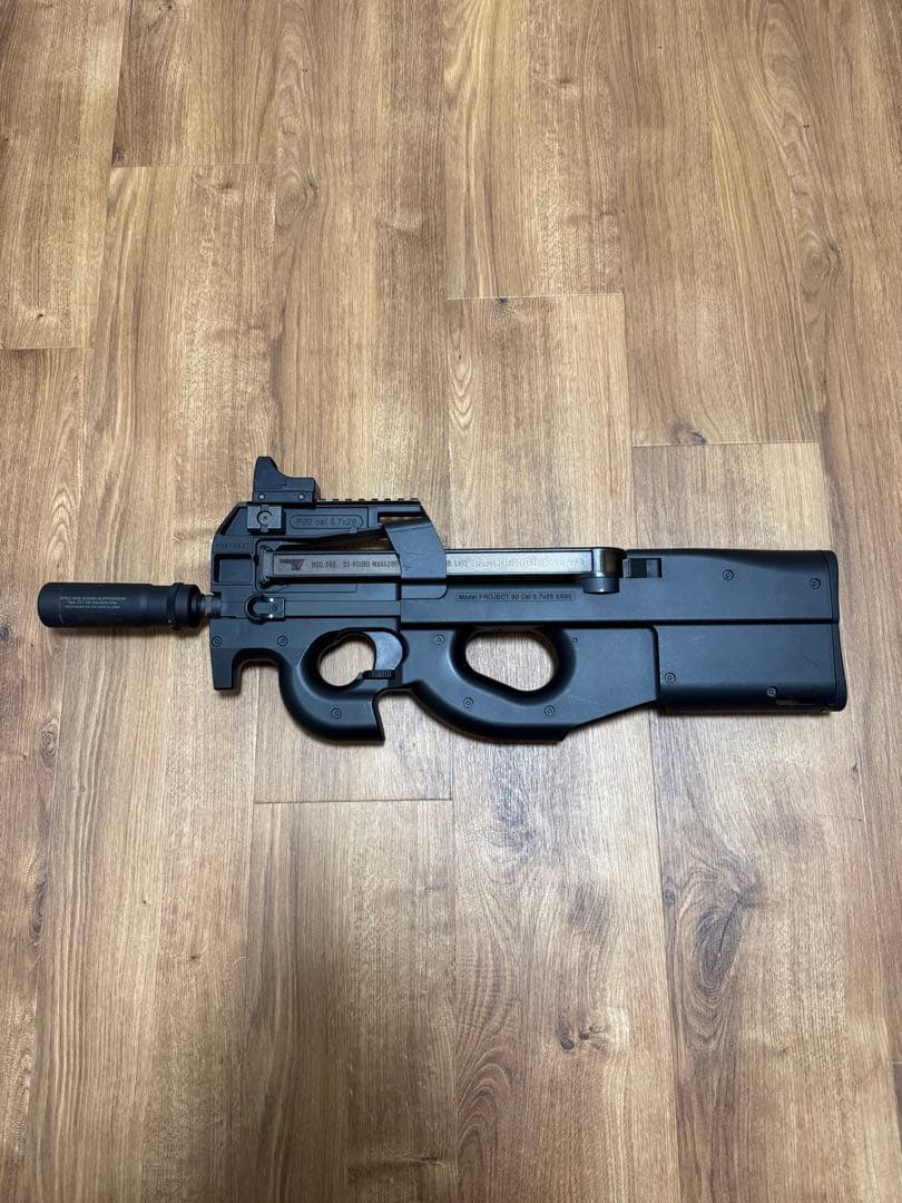 【最終値下げ】P90+ 電動ガン カスタムパーツ込み