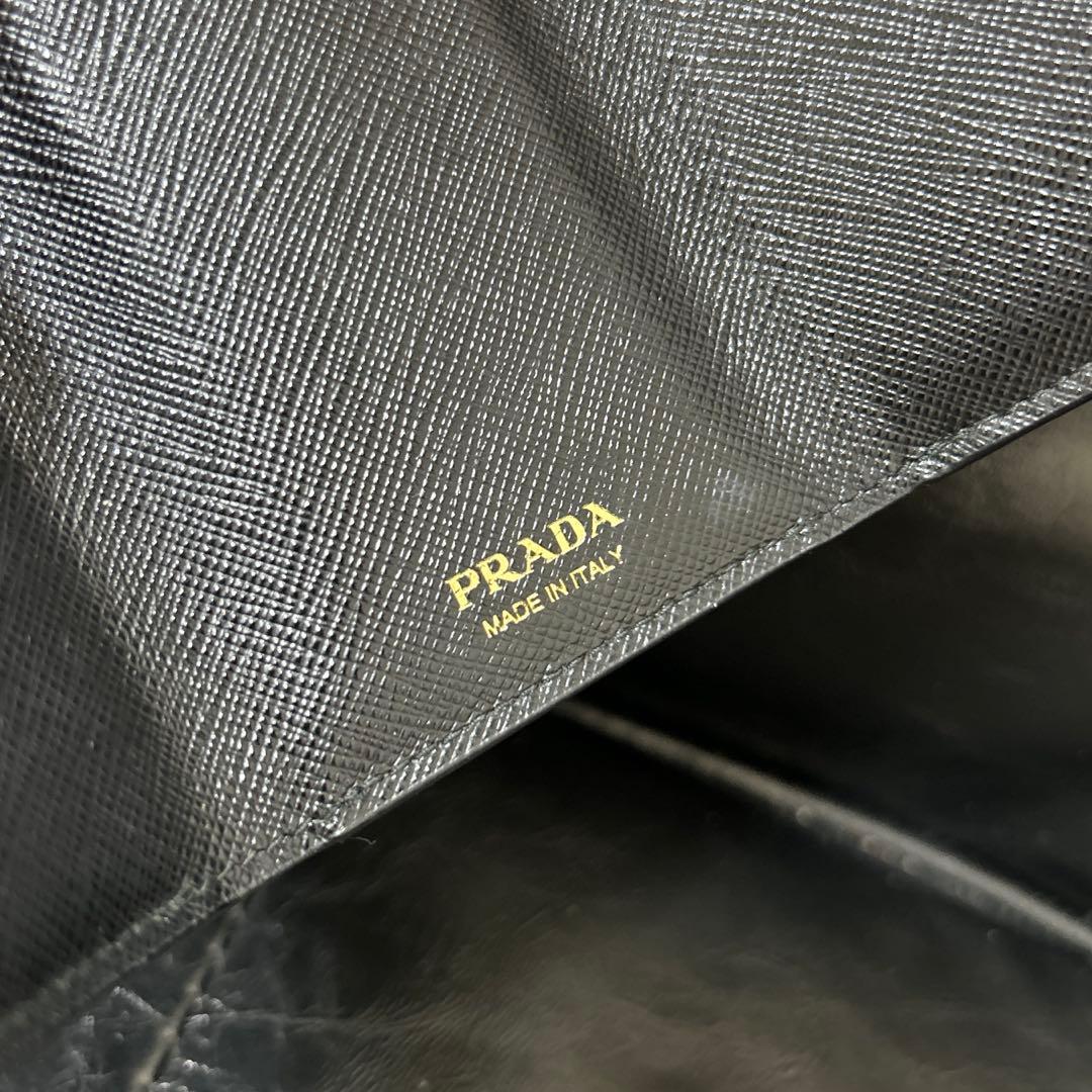 PRADA プラダ サフィアーノ ゴールド三角バッジ 財布 ブラック ウォレット