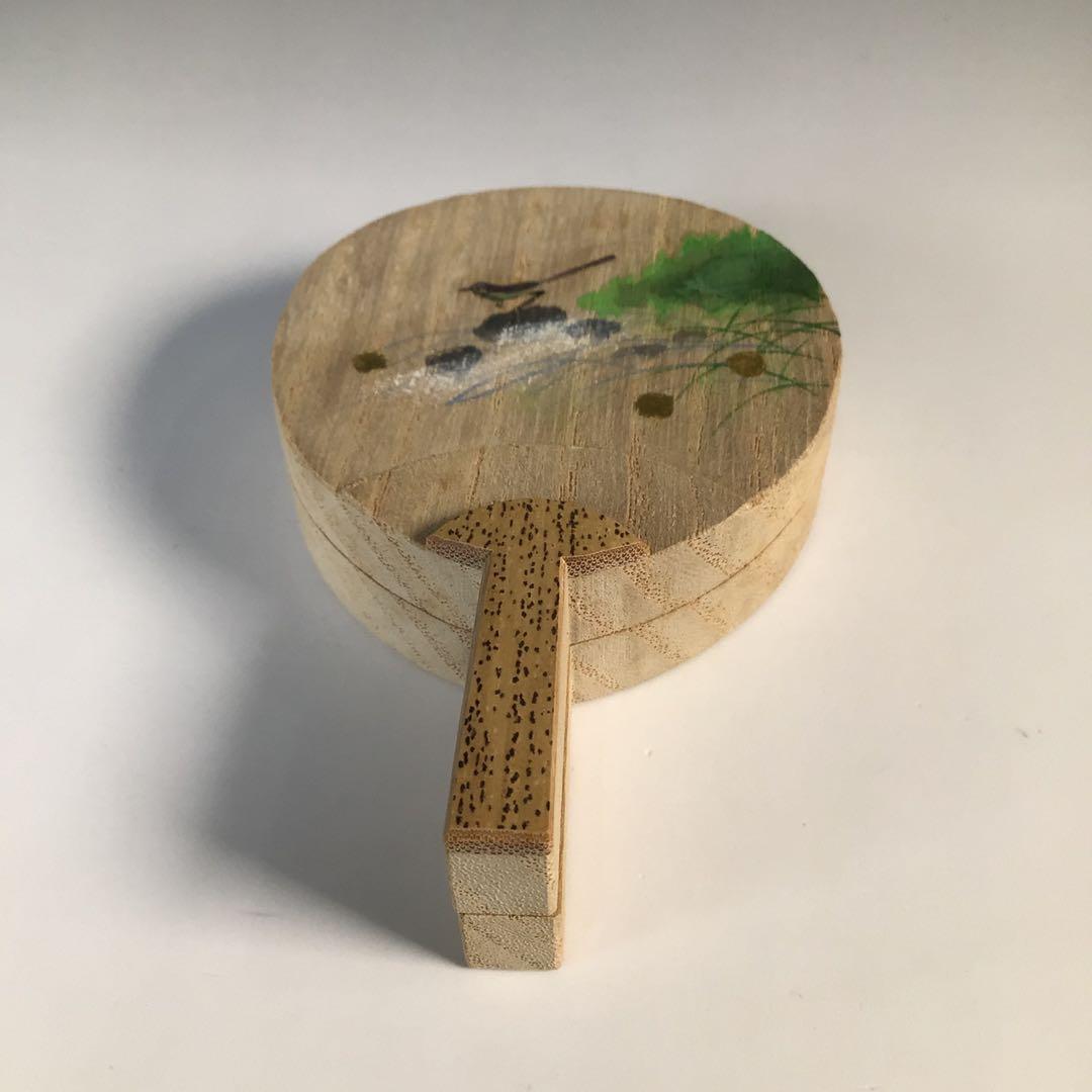 Ｍ３０９　香合　『蓑輪一幸作』『桐製』『鶺鴒蒔絵』『団扇香合』　共箱　茶道具