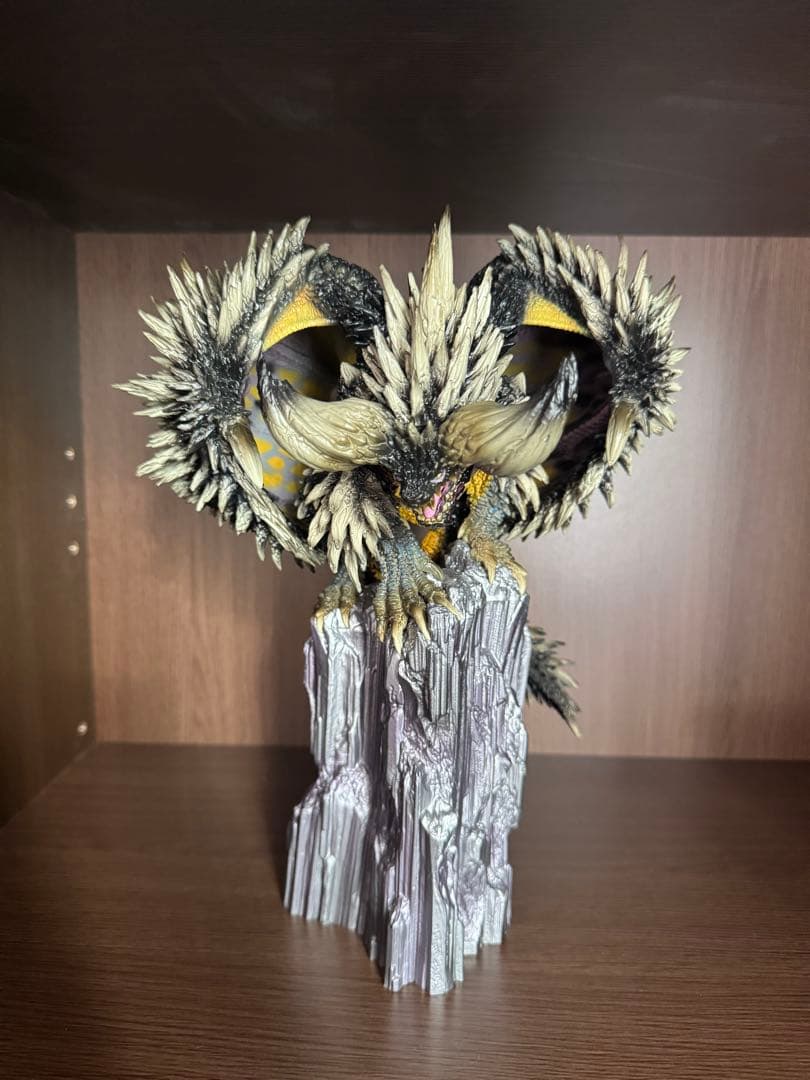モンスターハンター　クリエイターズモデル　滅尽龍 ネルギガンテ　フィギュア