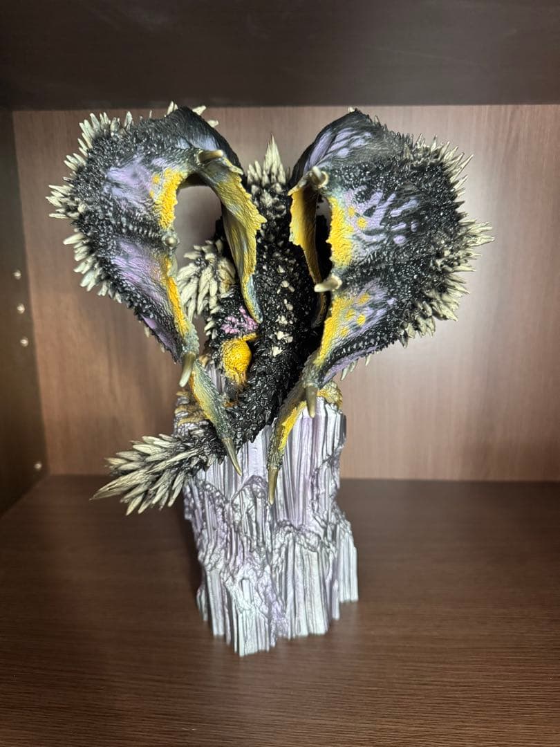 モンスターハンター　クリエイターズモデル　滅尽龍 ネルギガンテ　フィギュア