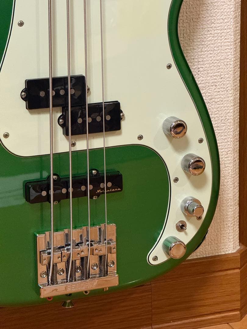 ベース Fender Player Plus Precision Bass