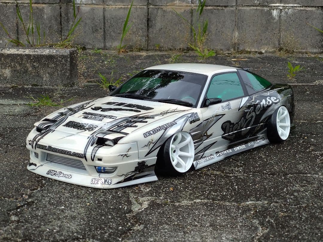 【最終価格】アディクション　D-MAX 180SX　製作済ラジコンボディ