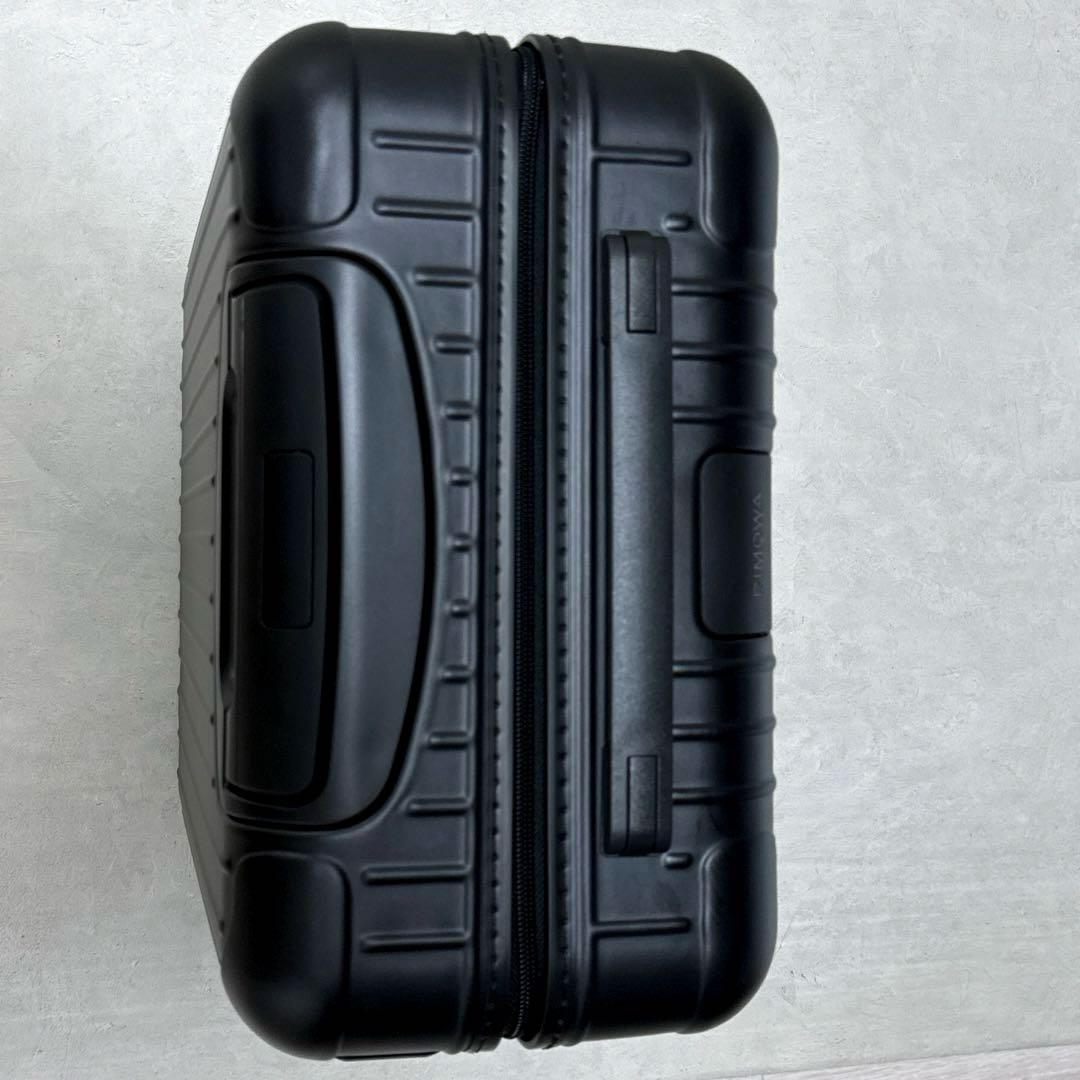 美品 RIMOWAリモワ ESSENTIAL CABIN S マットブラック