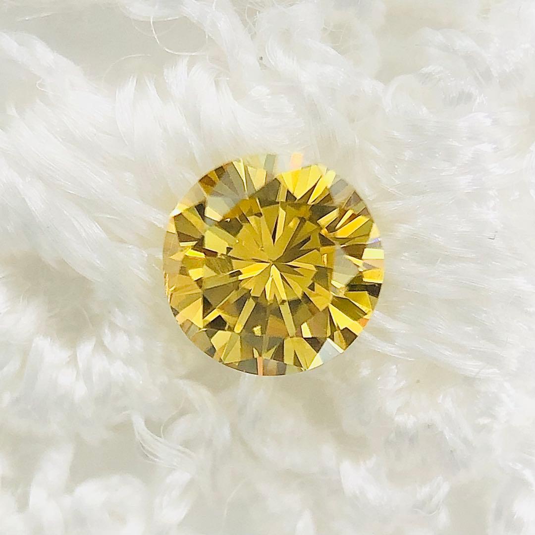 0.140ct F.D. Orangy Yellow VS-2 イエローダイヤ