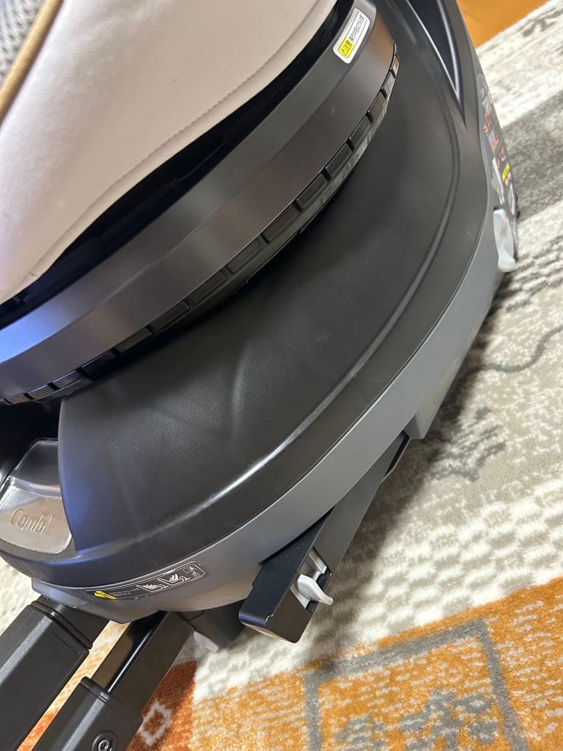 美品　コンビ　クルムーヴスマート　ISOFIX エッグショックJL-540グレー