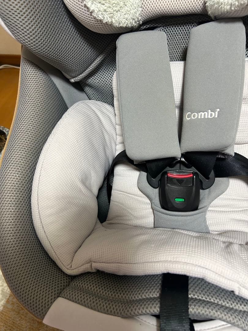 美品　コンビ　クルムーヴスマート　ISOFIX エッグショックJL-540グレー