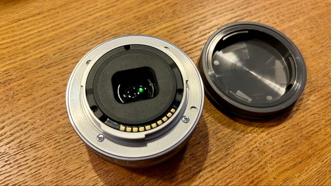 SONY 単焦点 SEL16F28パンケーキレンズ